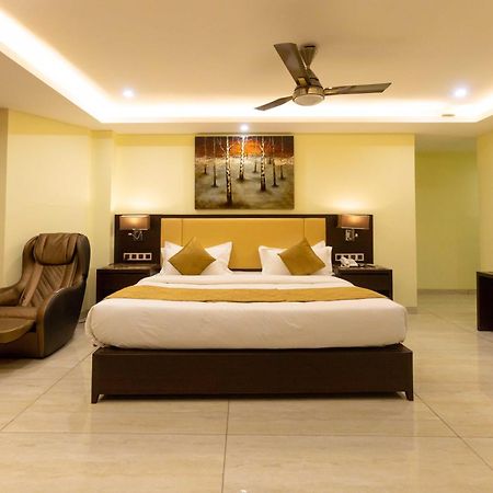 Hotel Godwin - Colaba Bombay Eksteriør billede