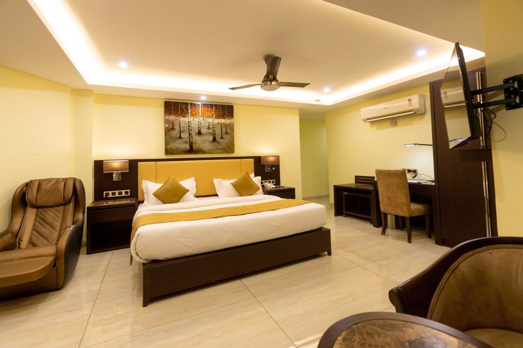 Hotel Godwin - Colaba Bombay Eksteriør billede