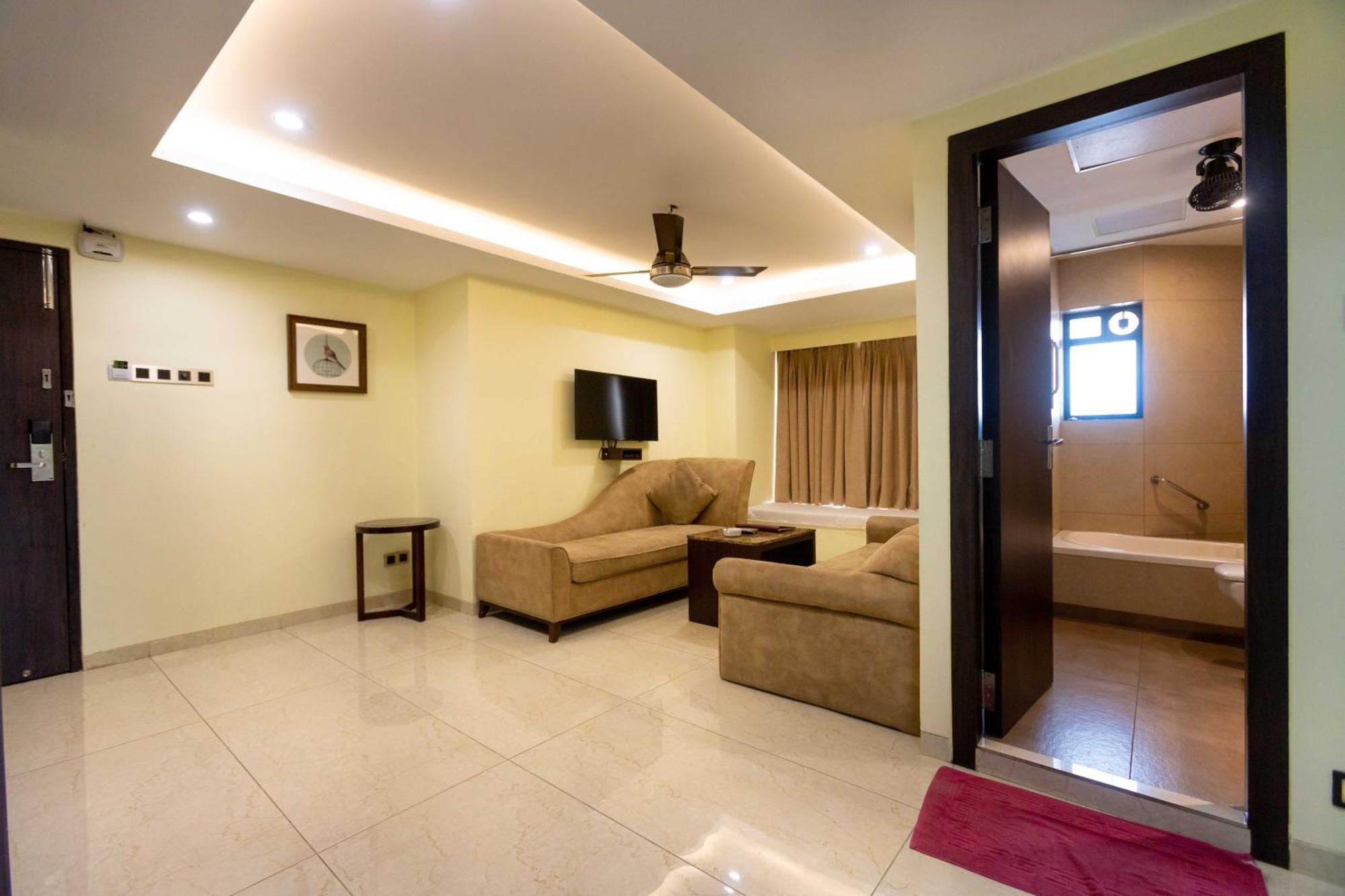 Hotel Godwin - Colaba Bombay Eksteriør billede
