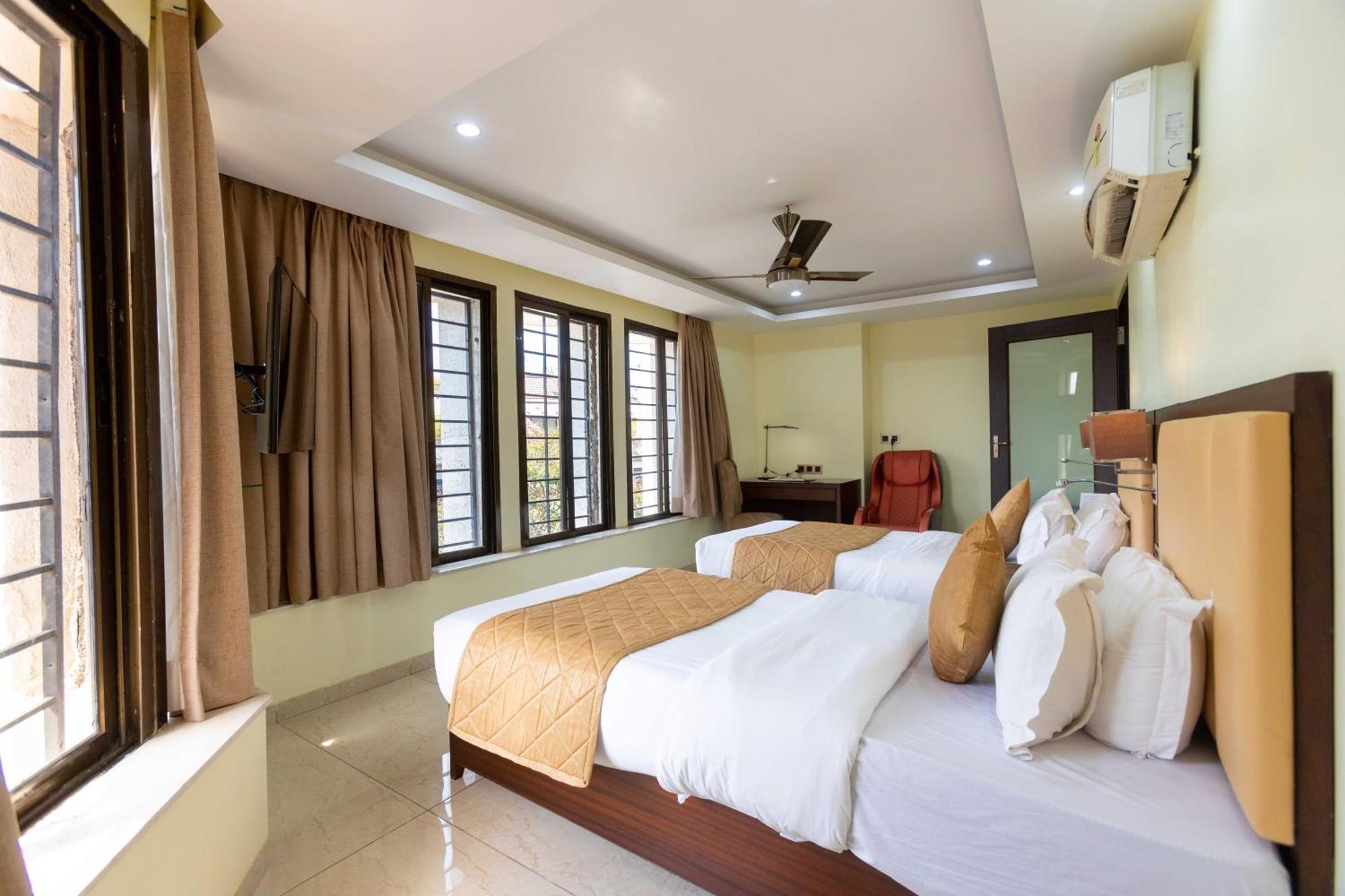 Hotel Godwin - Colaba Bombay Eksteriør billede