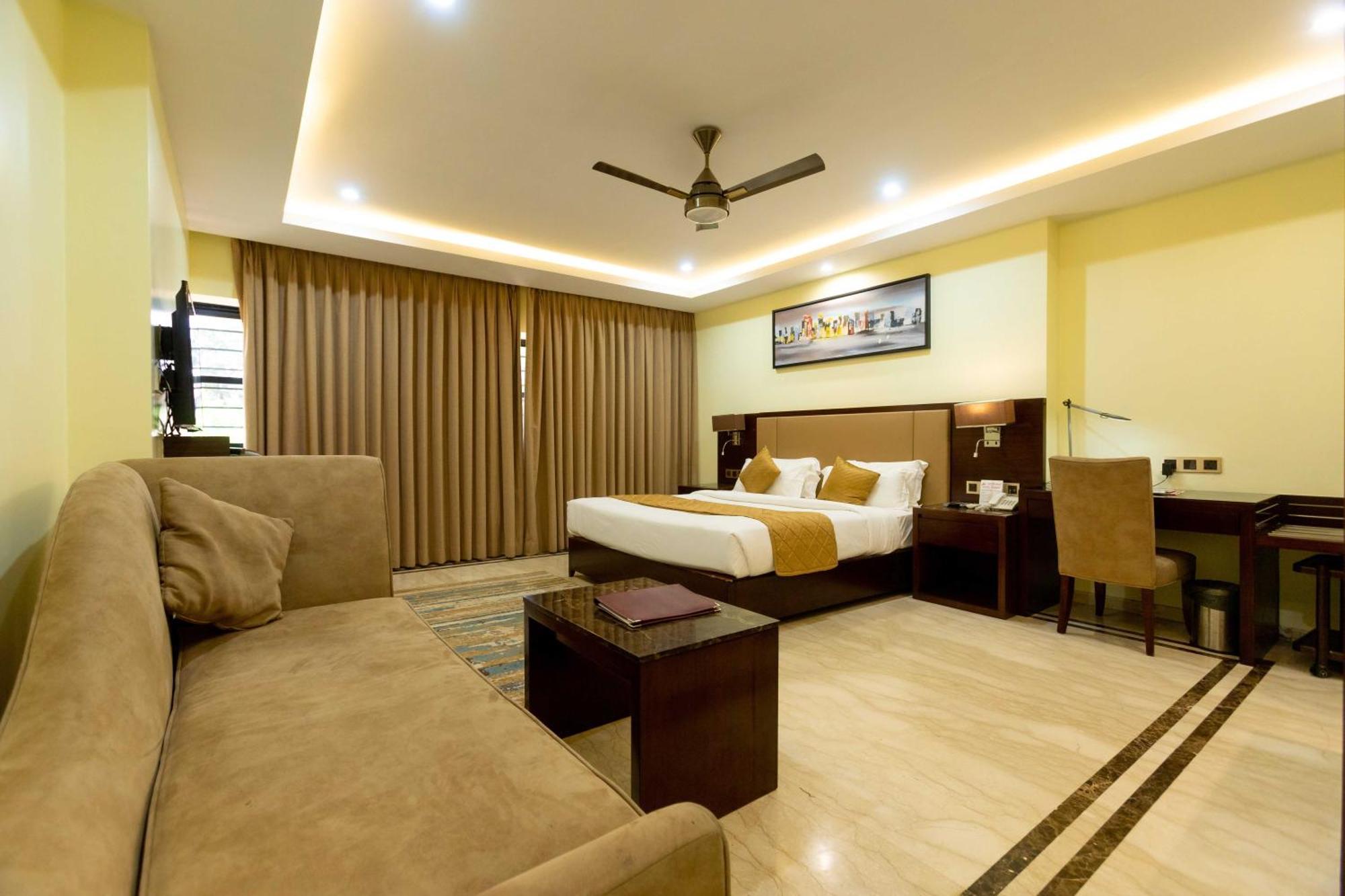 Hotel Godwin - Colaba Bombay Eksteriør billede