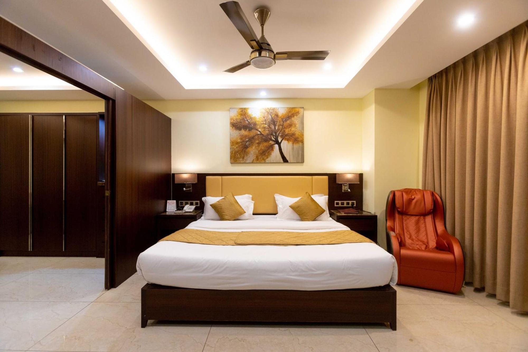 Hotel Godwin - Colaba Bombay Eksteriør billede