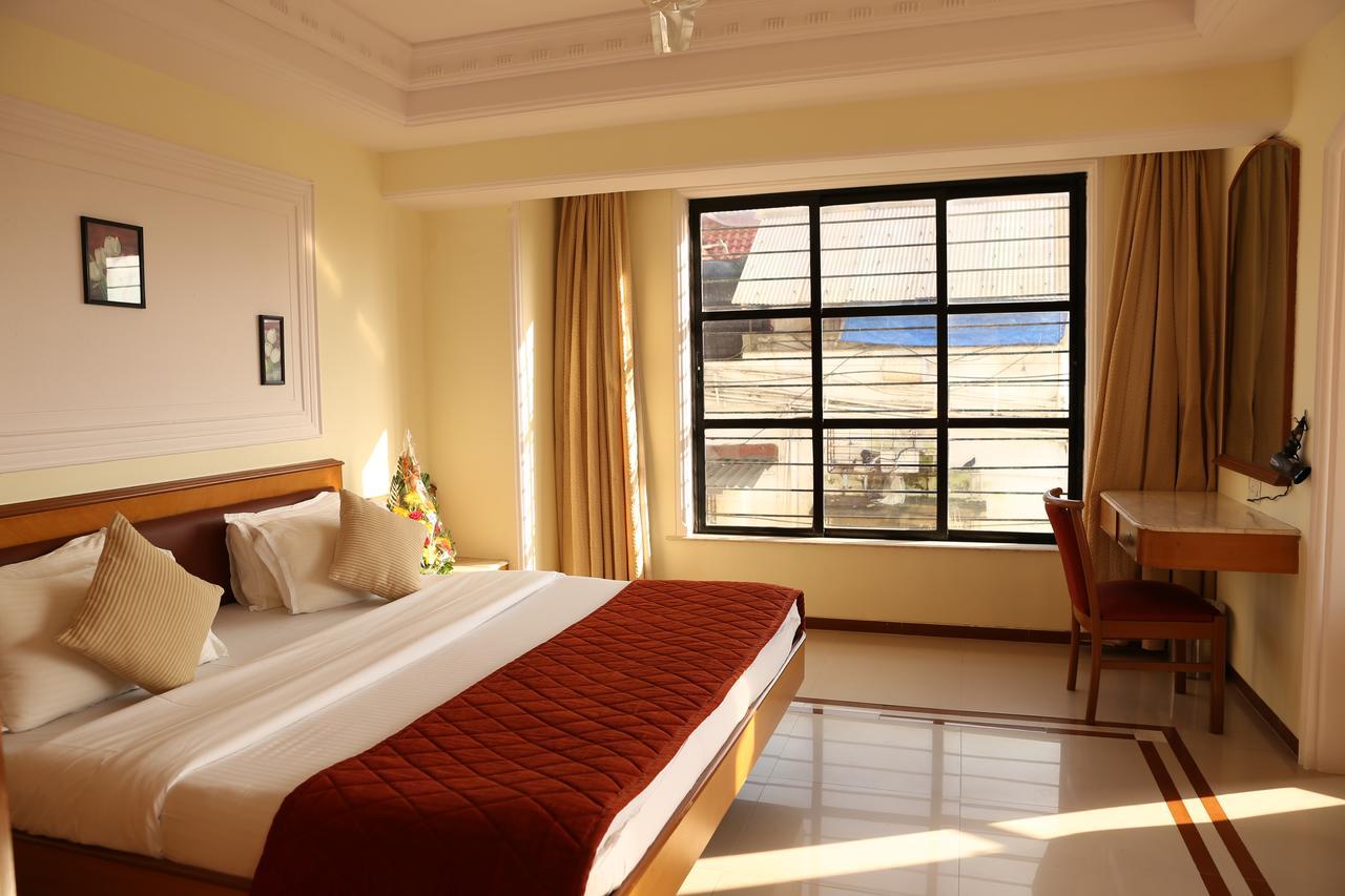 Hotel Godwin - Colaba Bombay Eksteriør billede