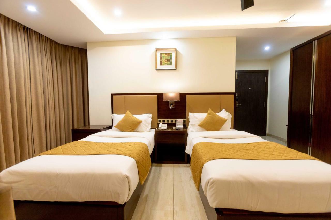 Hotel Godwin - Colaba Bombay Eksteriør billede