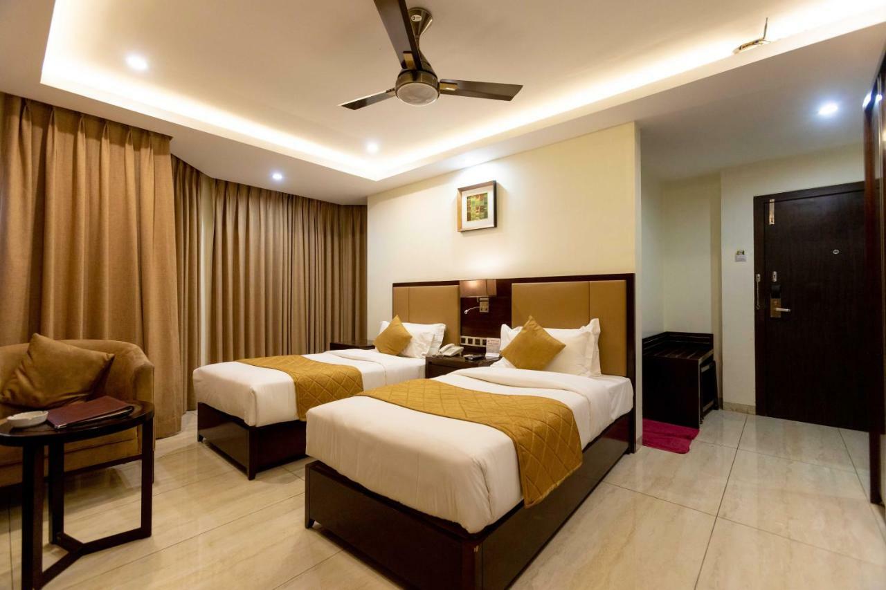 Hotel Godwin - Colaba Bombay Eksteriør billede