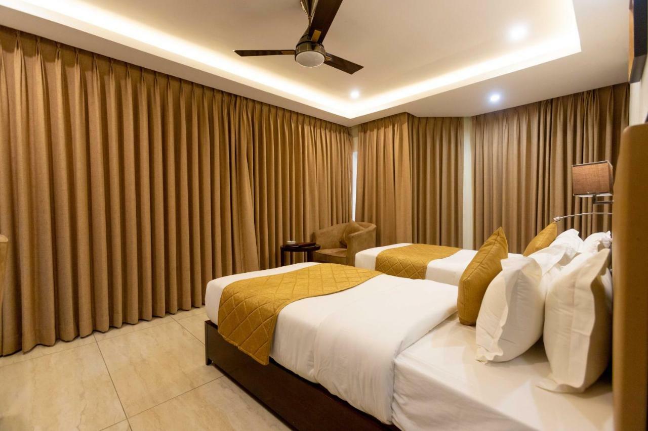 Hotel Godwin - Colaba Bombay Eksteriør billede