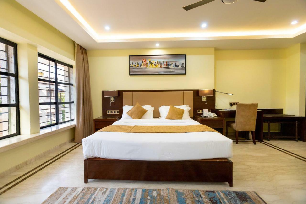 Hotel Godwin - Colaba Bombay Eksteriør billede